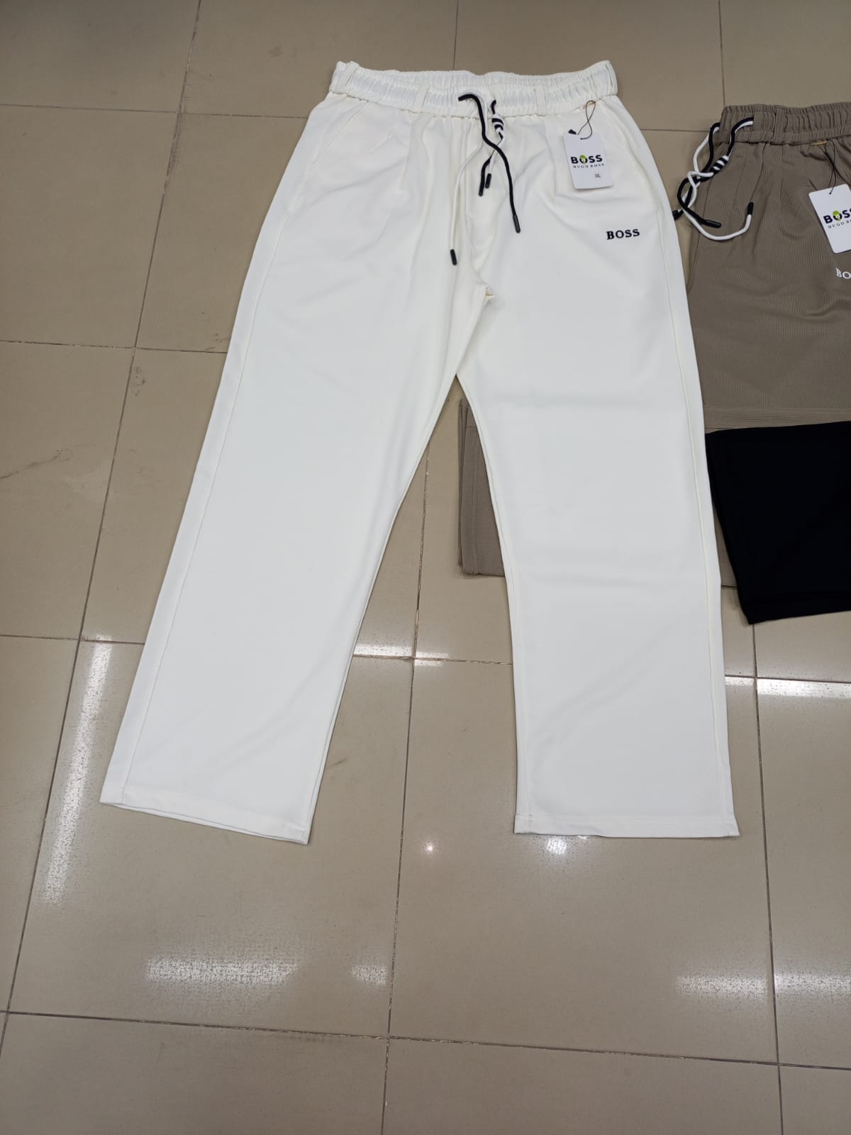 IMPORTED TROUSER . FABRIC IS VERY COMFORTABLE . PRICE IS VERY AFFORDABLE . EVERY ONE AFFORD IT .