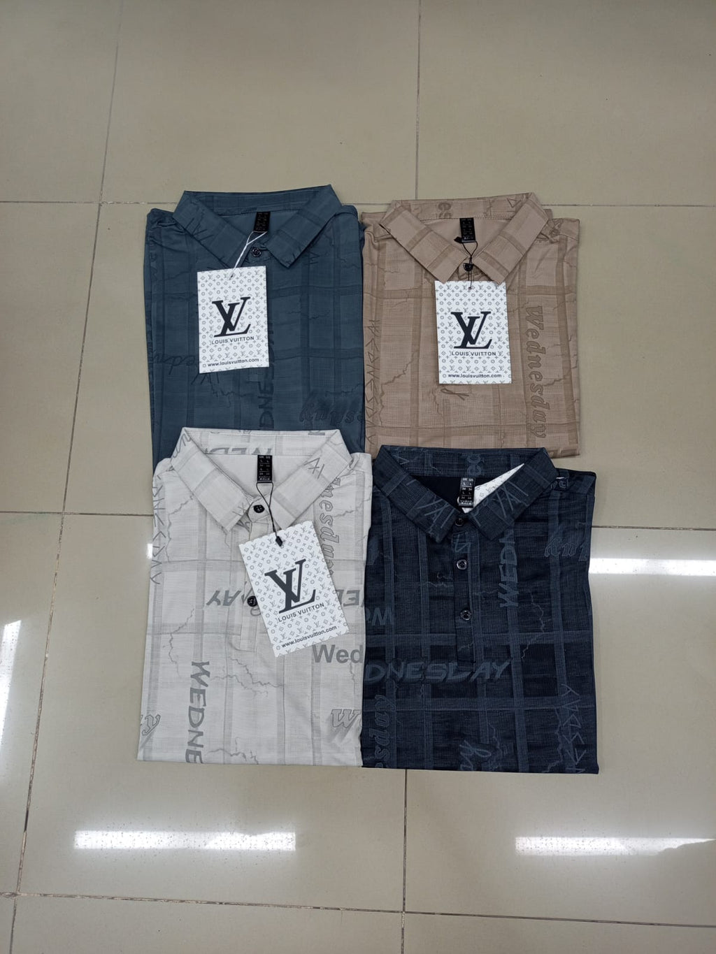 SHORT- SLEEVE CASUAL SHIRT .