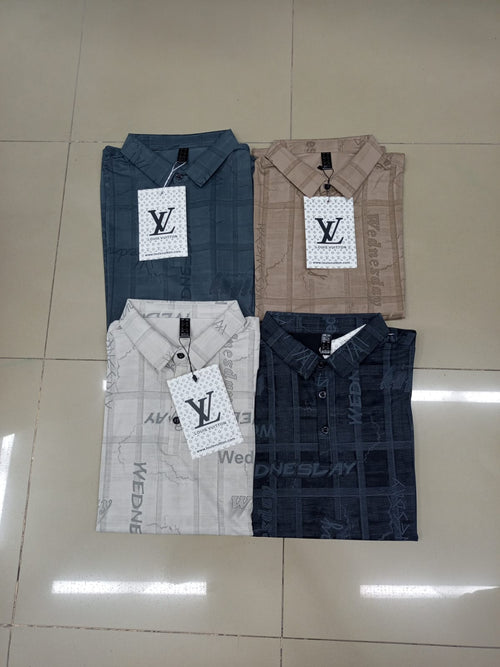 SHORT- SLEEVE CASUAL SHIRT .