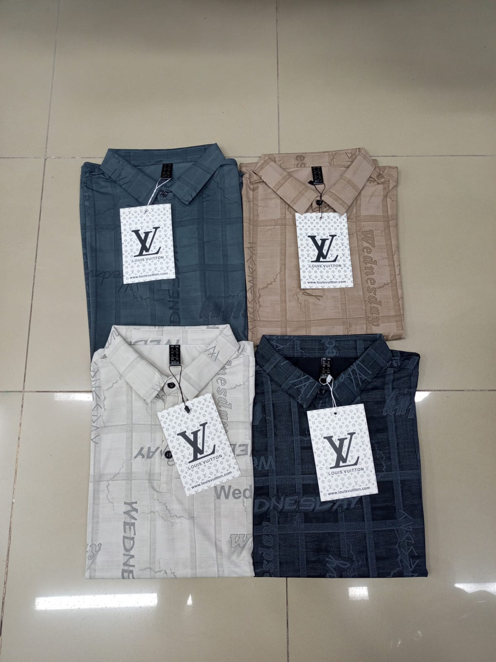 SHORT- SLEEVE CASUAL SHIRT .
